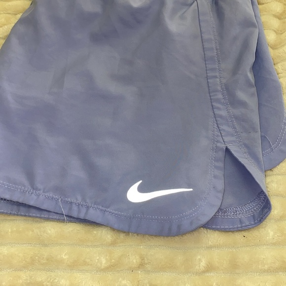 Nike shorts - Picture 2 of 4